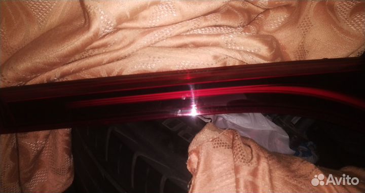 Фонарь крышки багажника Renault Arkana правый