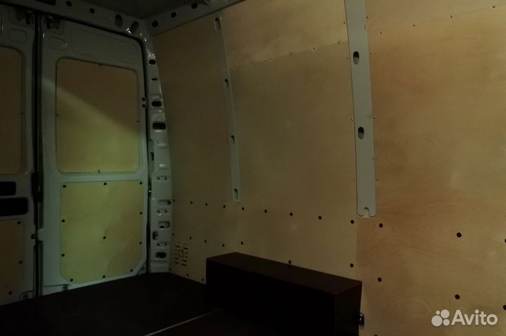 Обшивка кузова фургона iveco daily комплект