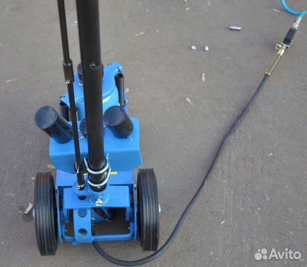 Домкрат подкатной 22т пневмогидравлический