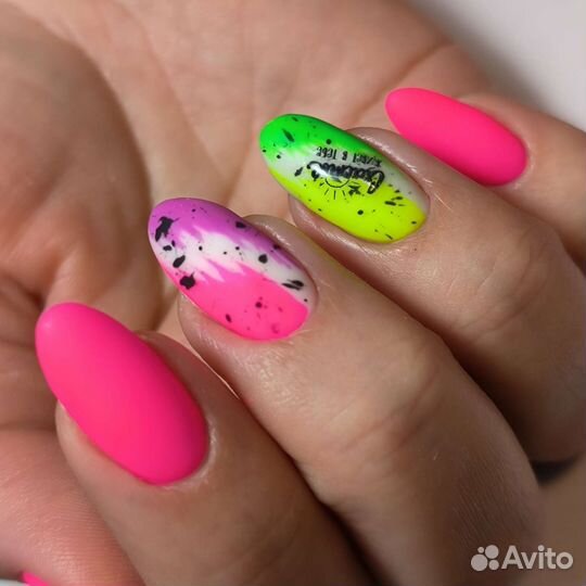 Маникюр с покрытием гель-лаком