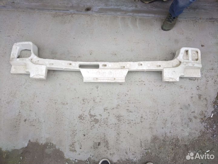 Наполнитель заднего бампера Toyota Highlander 2