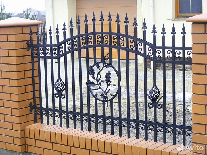 Кованные заборы \ Калитки металлические с установк