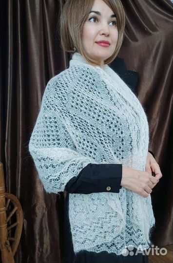 Палантин пуховый ручной работы