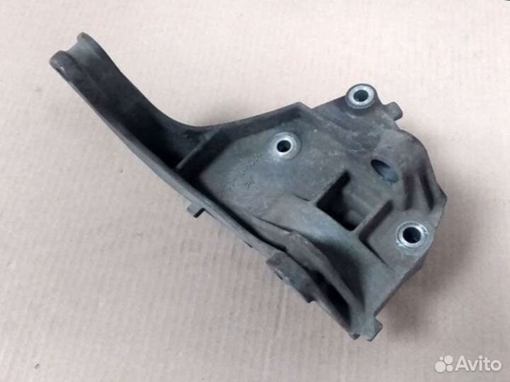 Кронштейн генератора Лада Гранта/Калина/Датсун