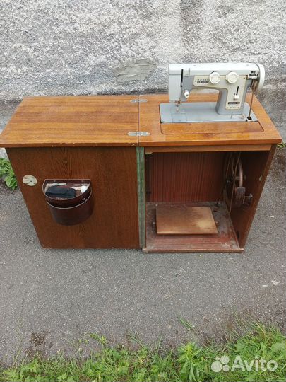 Швейная машинка