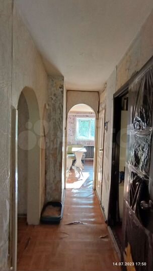 4-к. квартира, 79 м², 1/9 эт.