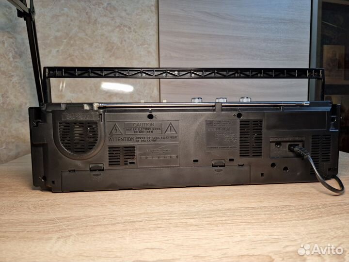 Кассетная магнитола toshiba RT-SF36