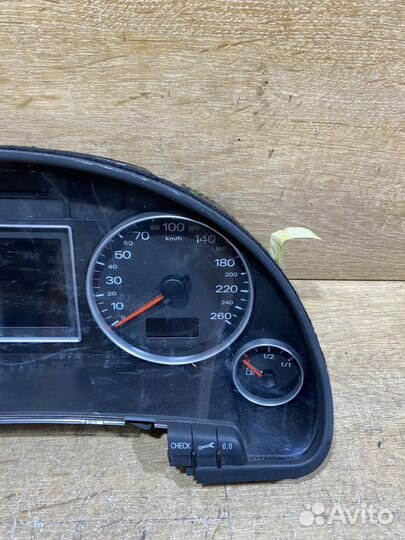 Панель приборов Audi A4 B7 дизель 112757