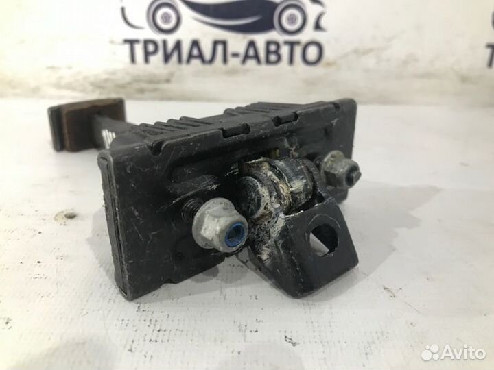 Ограничитель двери Freelander 2 передний