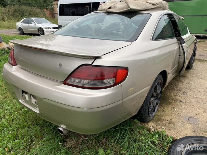 Спойлер на крышку багажника