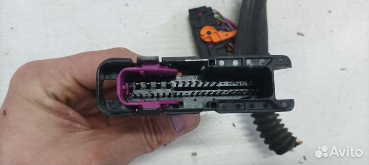 Разъем двери передней VAG