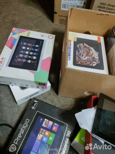 Планшеты под восстановление или запчасти