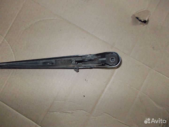 Щеткодержатель Mercedes-Benz Vito W638 1996-2003