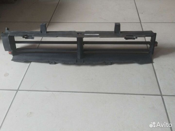 Решетка бампера Opel Astra J