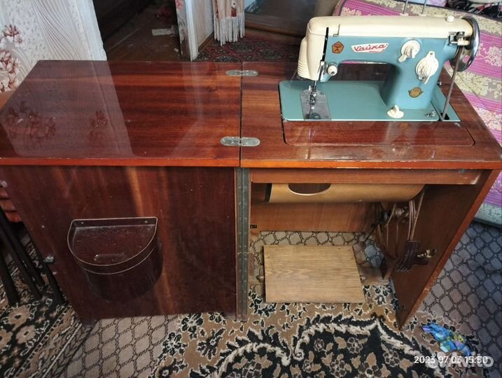 Швейная машина Чайка 2