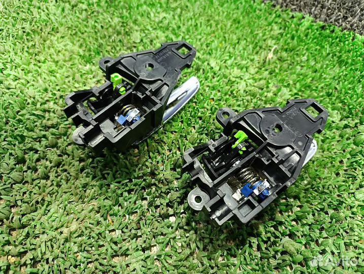 Ручка внутренняя двери правой Mitsubishi Pajero Sport