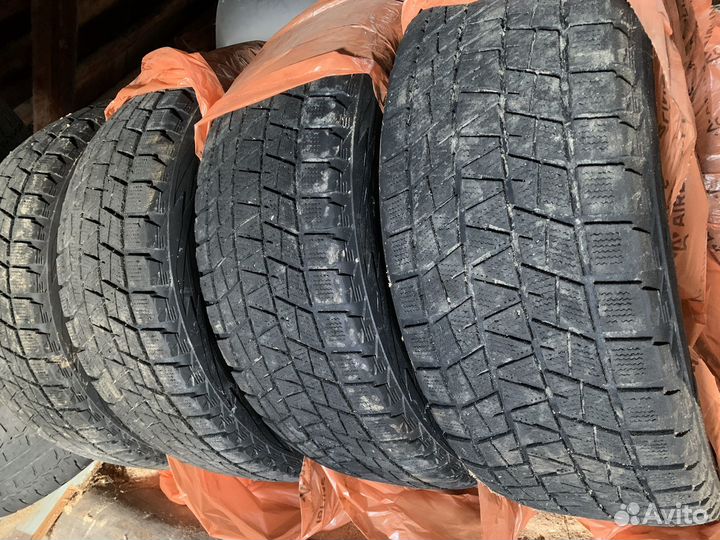 Bridgestone Blizzak DM-V1 285/60 R18