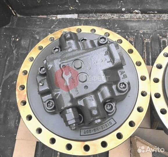 Мотор хода PC350LC-8 708-8H-00320