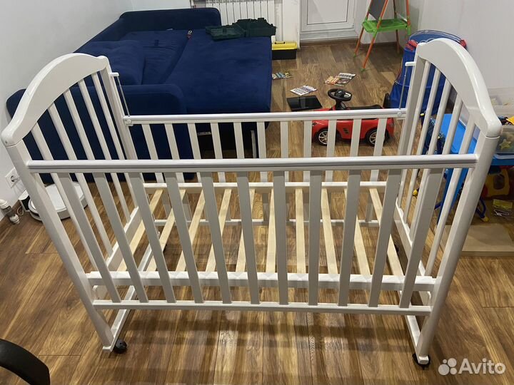 Детская кроватка качалка