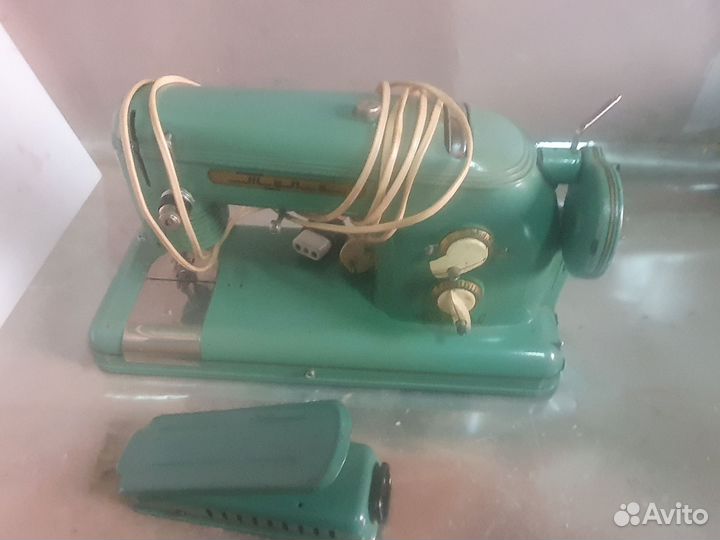 Швейная машина