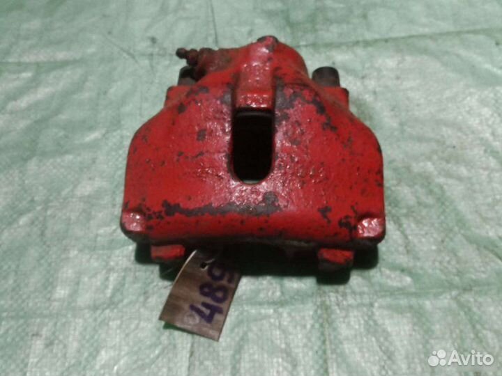 Суппорт передний правый Audi A6 C4