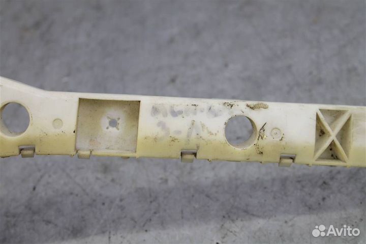 Кронштейн заднего бампера левый Nissan Almera G15