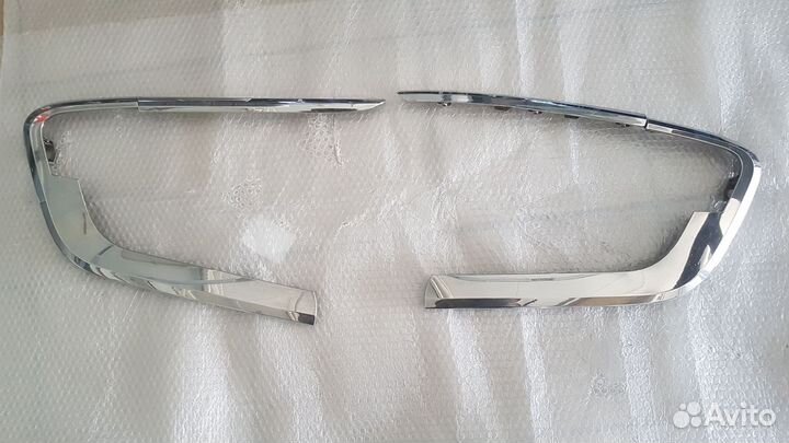 Молдинги хром на LADA XRay