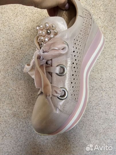Кроссовки женские 38 размер натуральная кожа