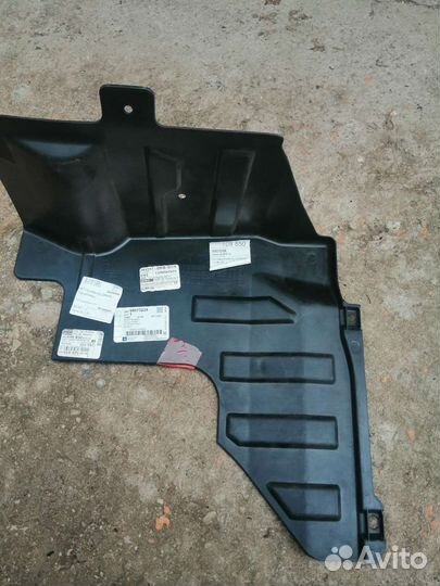 Продам пыльник двигателя Chevrolet Lacetti