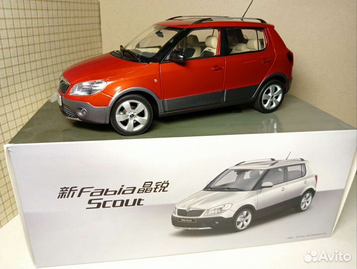 1:18 Skoda Fabia 2011 коллекционная модель