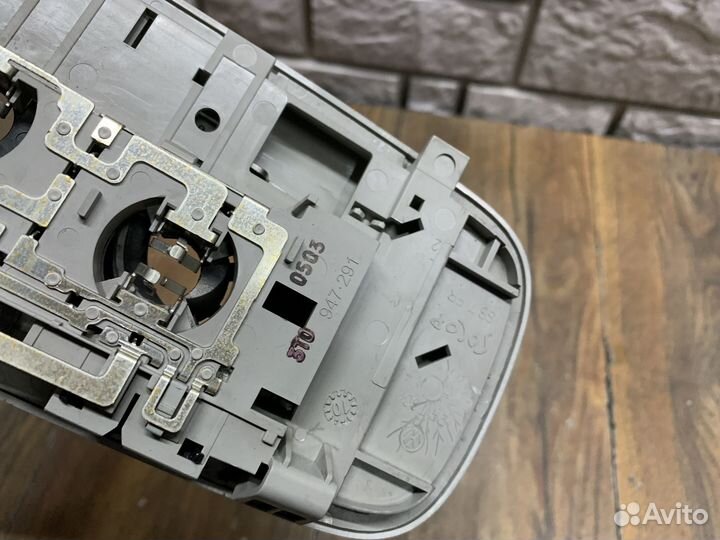 Skoda Superb Плафон салонный