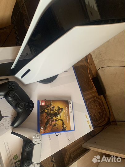 Sony playstation 5 PS5 с дисководом 2 джойстика