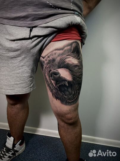 Мастер татуировки