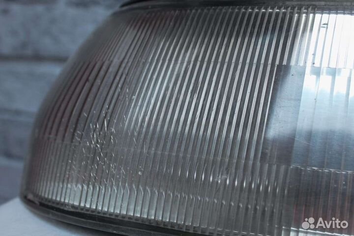 Габарит передний левый на Toyota Corona AT 170