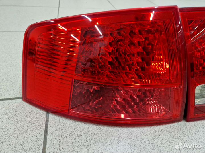 Комплект задних светодиодных фонарей на Audi A8 D3