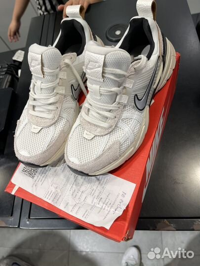 Кроссовки женские 38 размер