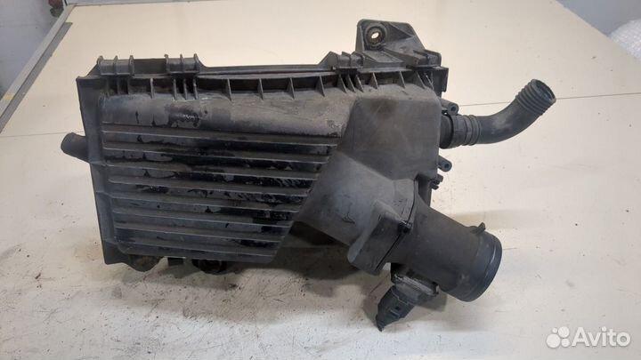 Корпус воздушного фильтра Skoda Octavia Tour, 2002