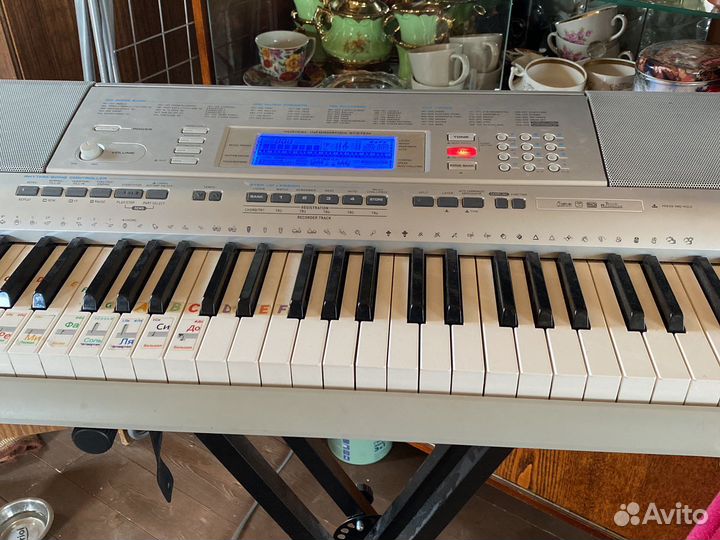 Продам синтезатор casio