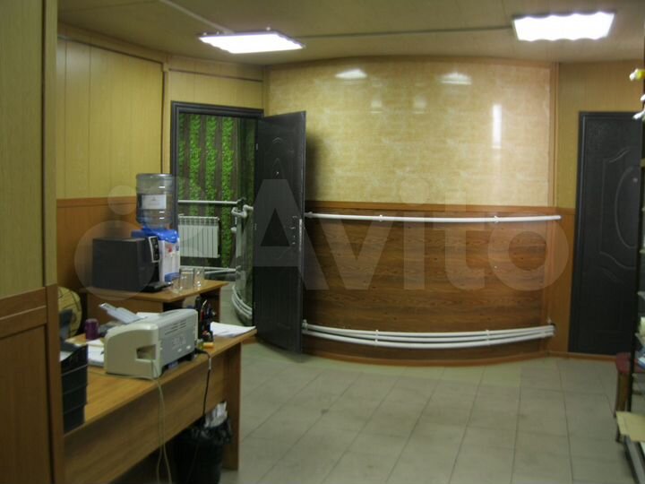 Склад (производственное помещение) с офисом 200 м²