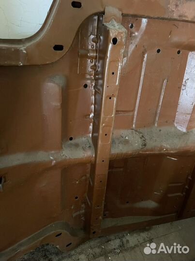 Днище на газ 21