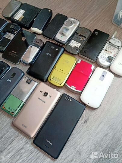 Телефоны(е) запчасти и не только