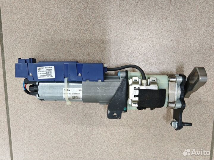 Электропривод багажника R Audi Q5 8R 8R0827852B