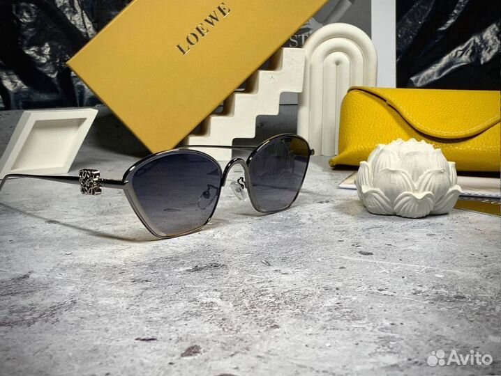 Очки женские loewe