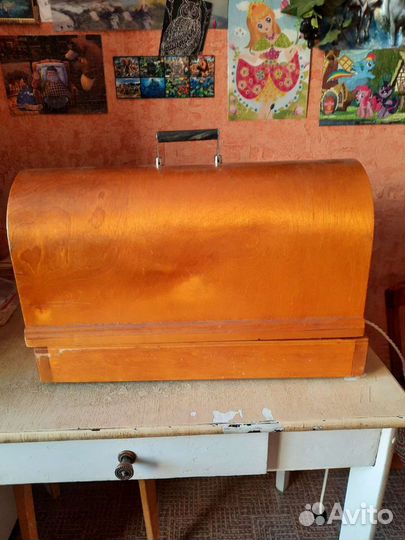 Швейная машинка 