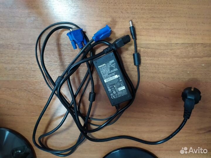 Монитор Philips 21.5