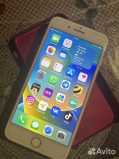 Телефон iPhone 8 plus 64gb