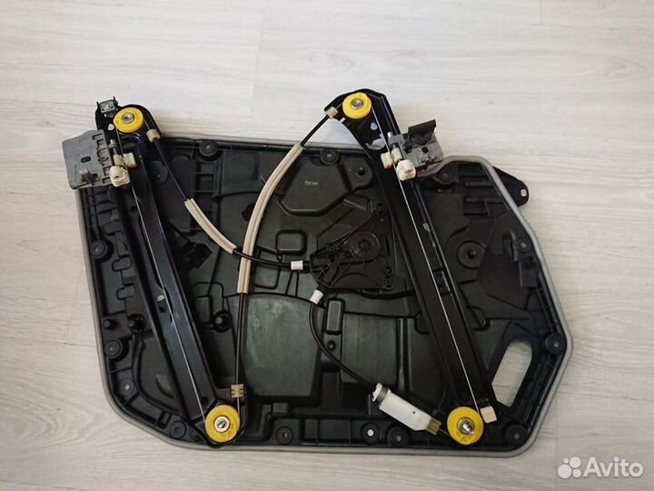 Стеклоподъемник передний правый мерседес CLS W257