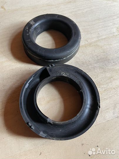 Проставки задних пружин Мерседес-Бенц