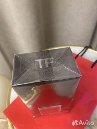 Tom Ford oud wood парфюм