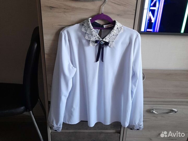 Блузка белая